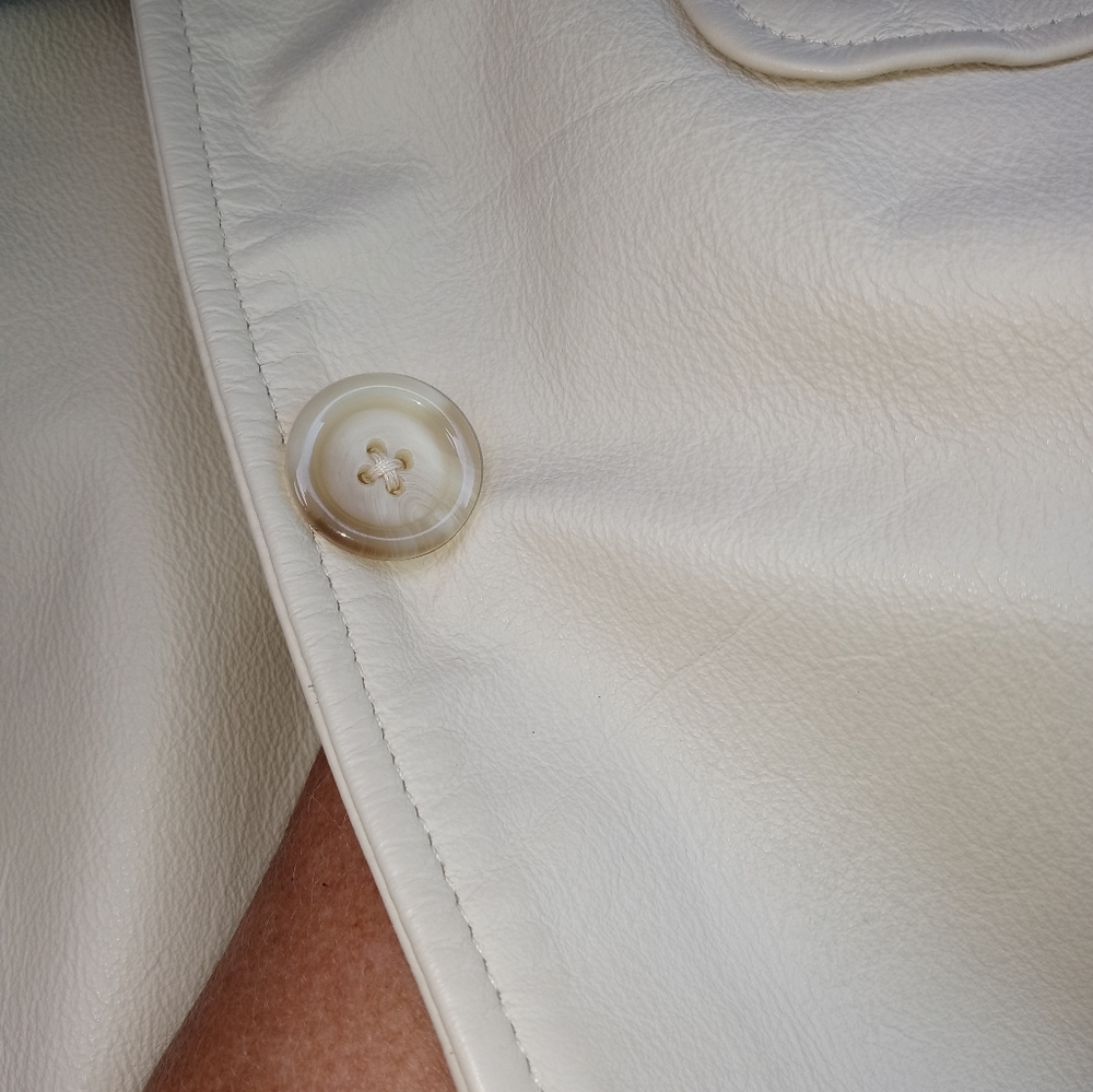 1986 Vintage Gap Cream Leather Jacket. - Picture 9 of 9